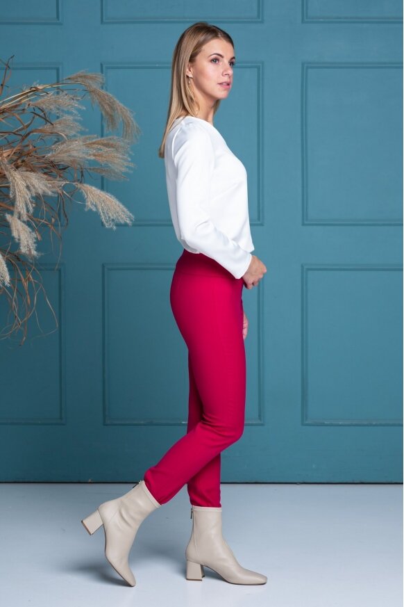 Pants that combine classics, comfort and love, in various colors