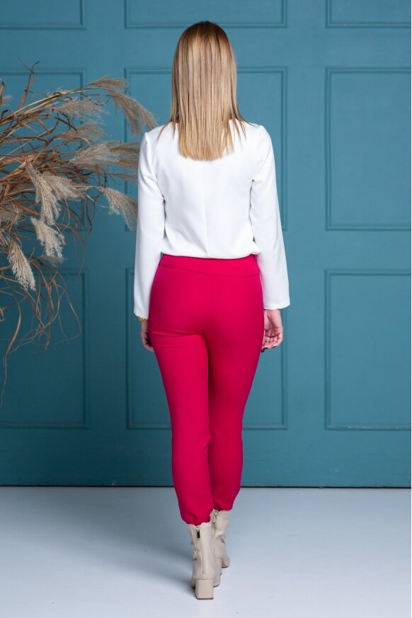Pants that combine classics, comfort and love, in various colors