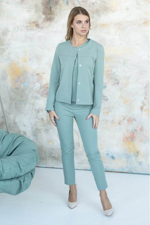 Pants that combine classics, comfort and love, in various colors