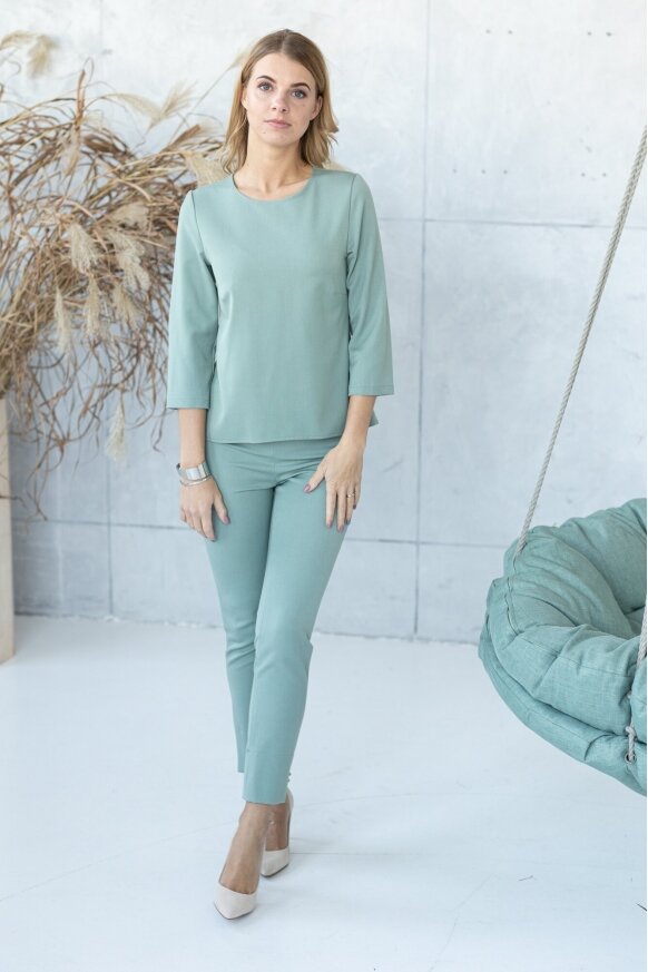 Pants that combine classics, comfort and love, in various colors