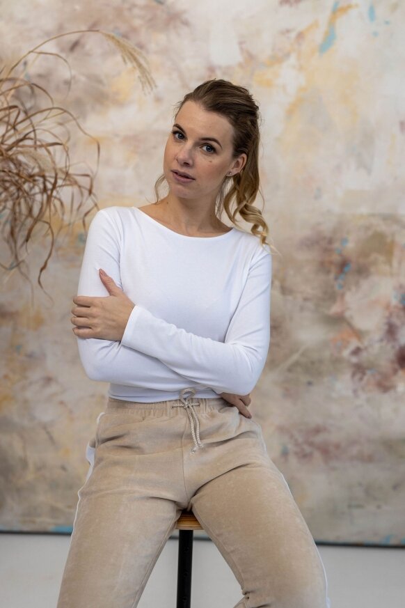 Blouse with long sleeves, various sizes