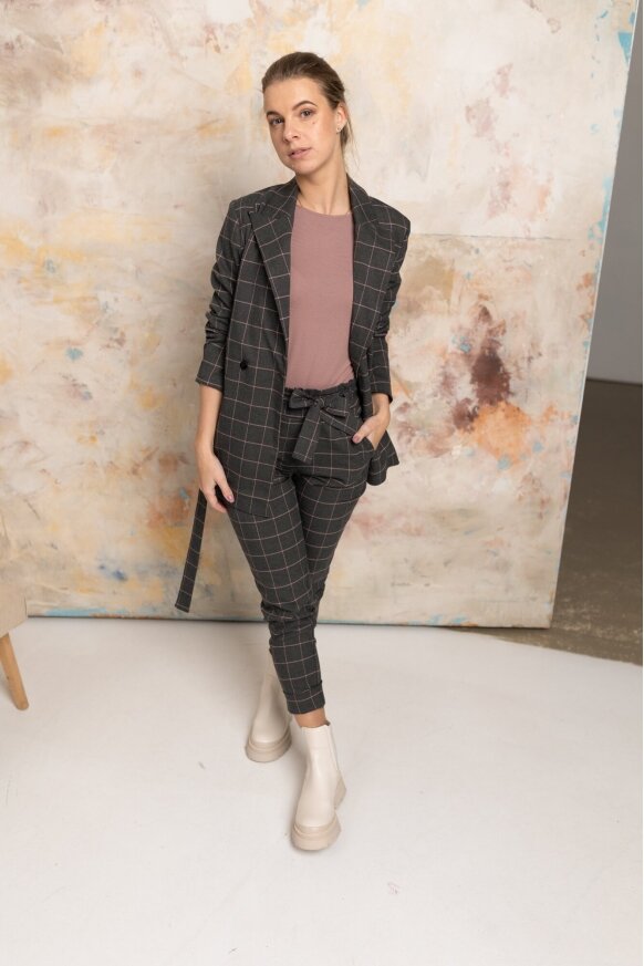 Blouse with long sleeves, various sizes