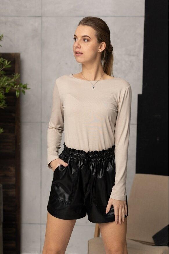 Blouse with long sleeves, various sizes
