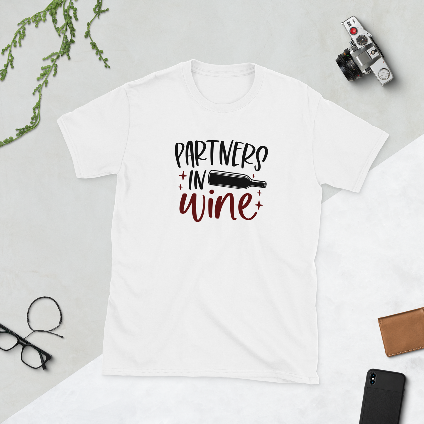 Unisex atostogų marškinėliai: Partners in wine