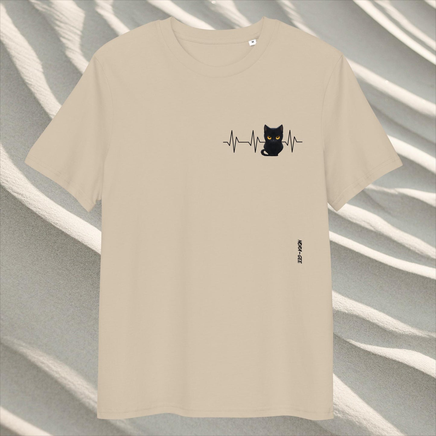 Organic cotton unisex t-shirt: Only a cat at heart
