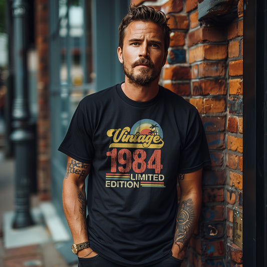 Unisex t-shirt: Vintage - with selected year