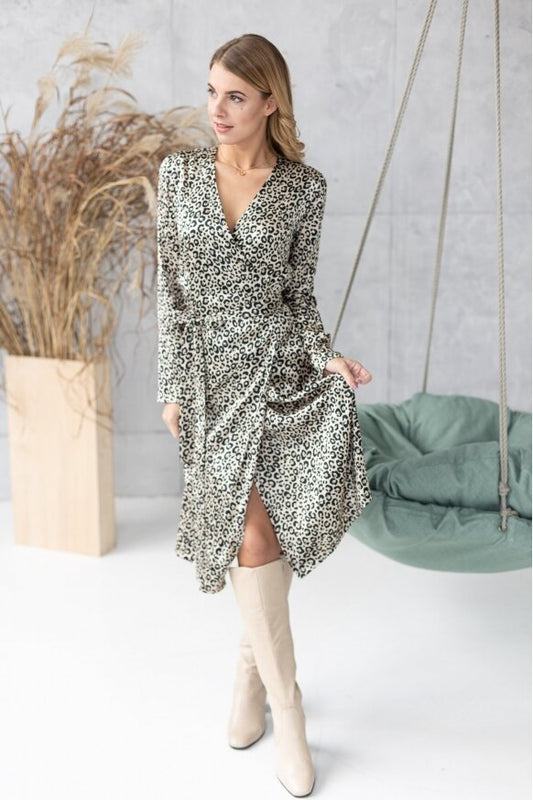 Sheath dress in leopard print